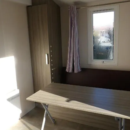 Kemping Mobil Avec Terrasse - 2 Personnes - Api-1-52-276 *