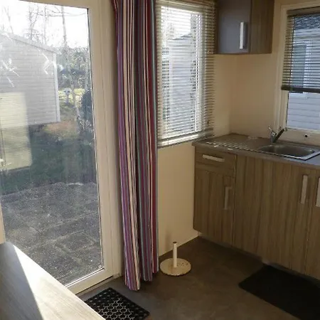 Mobil Avec Terrasse - 2 Personnes - Api-1-52-276 *