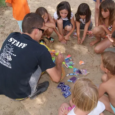 Mobil Avec Terrasse - 2 Personnes - Api-1-52-276 * Saint-Sornin (Charente-Maritime)