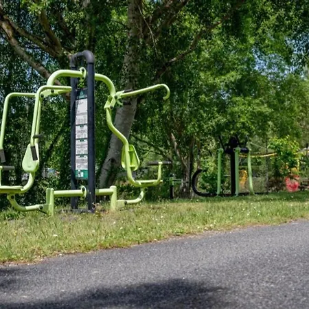 Campeggio Mobil Avec Terrasse - 2 Personnes - Api-1-52-276