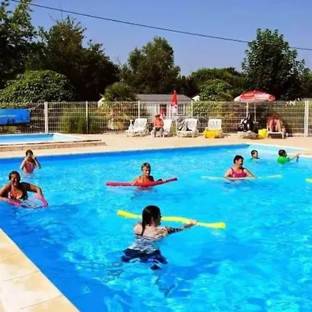 Mobil Avec Terrasse - 2 Personnes - Api-1-52-276 Campeggio